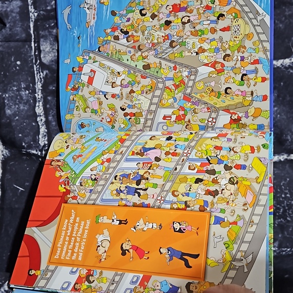 Disney Book Bundle of 2 + 1 Christmas Book - Picture 5 of 9